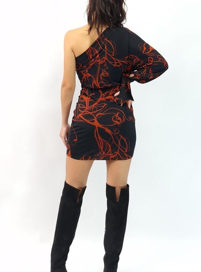 ΦΟΡΕΜΑ ΜΙΝΙ ΜΕ ΕΝΑ ΜΑΝΙΚΙ