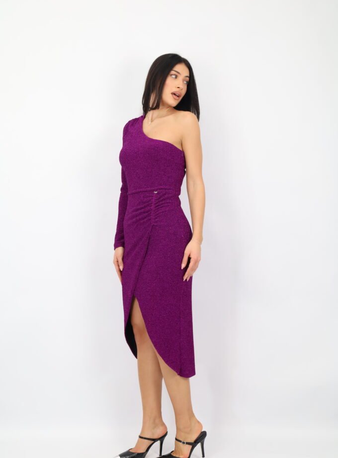 ΦΟΡΕΜΑ ΜΙΝΤΙ ΜΕ ΕΝΑΝ ΩΜΟ