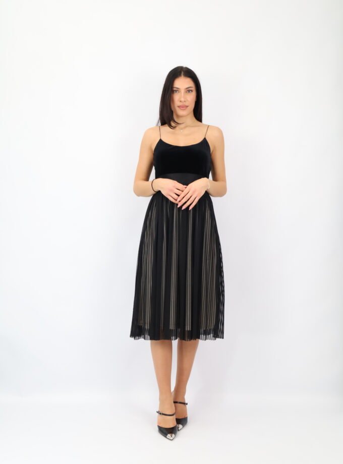 ΦΟΡΕΜΑ ΜΕ ΤΙΡΑΝΤΑ ΚΟΡΔΟΝΙ