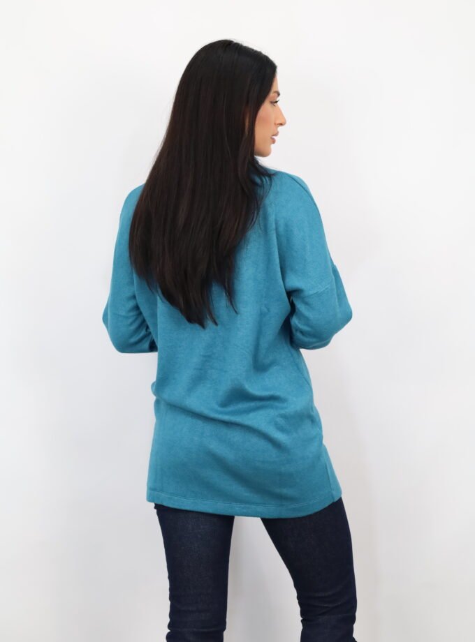 ΜΠΛΟΥΖΑ ΜΑΚΡΥΑ