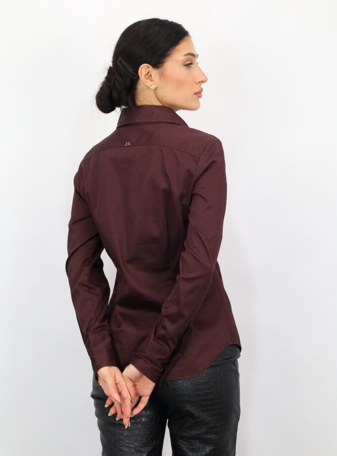 ΠΟΥΚΑΜΙΣΟ ΜΕΣΑΤΟ